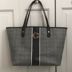 C. Wonder Tote